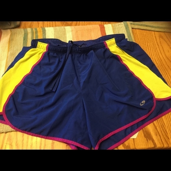Champion Pants - Women’s Champion Running Shorts Built Brief Size S